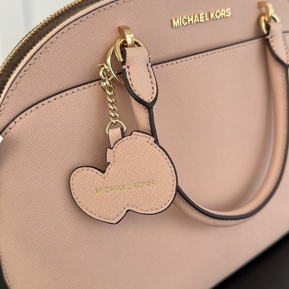 2pc💕🐷 Michael Kors Emmy dome satchel and pig key fob - Picture 8 of 9